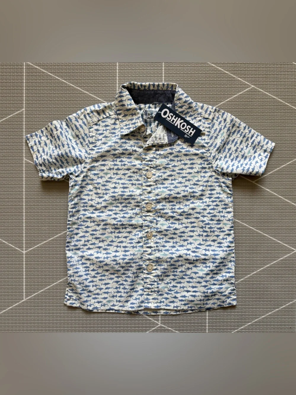 OshKosh B'gosh|White and Blue DitsyShark-Print Button-Down Shirt with collar•NWT